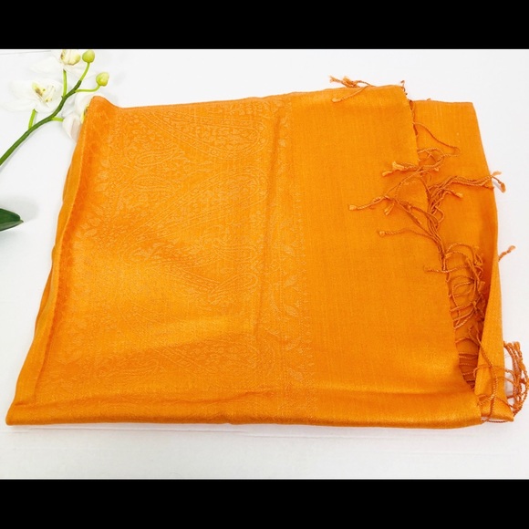 NEW 70% Pashmina & 30% Silk Scarf - Picture 7 of 9